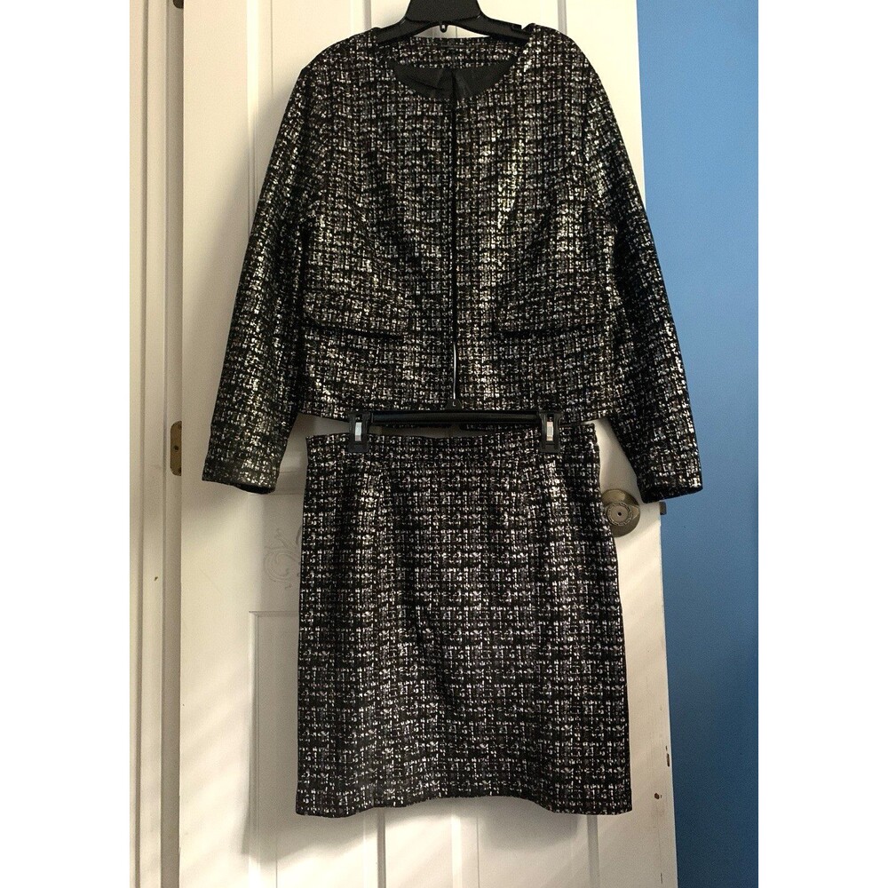 Rebecca Elliot Women's Suit Size L Black White Gray Shiny Excellent Like New